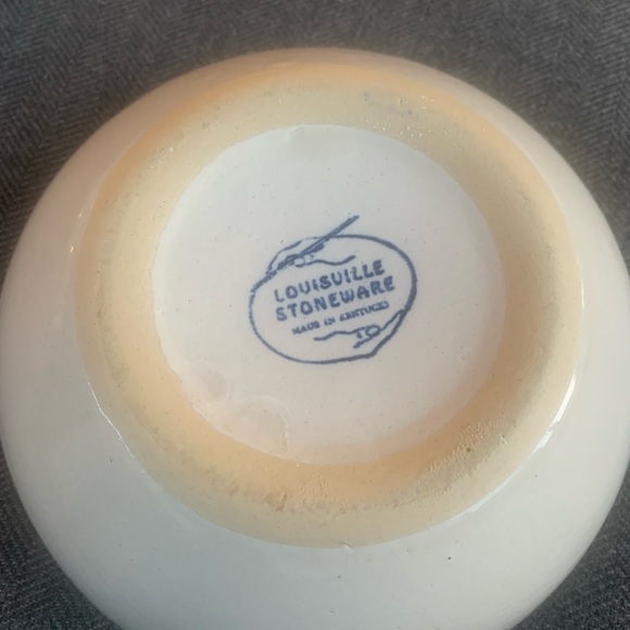 Louisville Stoneware bowl coo coo bird motif  Made in Kentucky - Picture 5 of 7